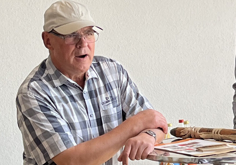 Interview mit/with Gottfried Gronbach