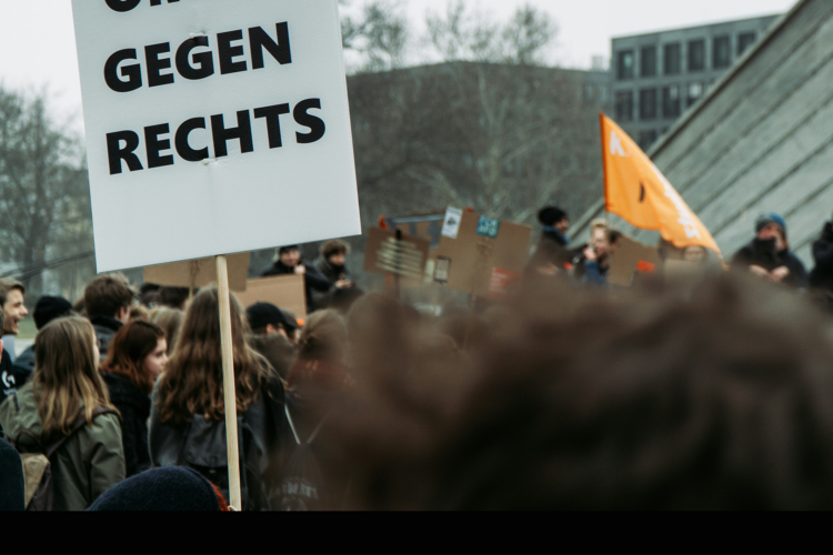 „Stark gegen Rechtsextremismus“