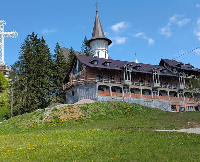 Kinder, Kloster und Karpaten