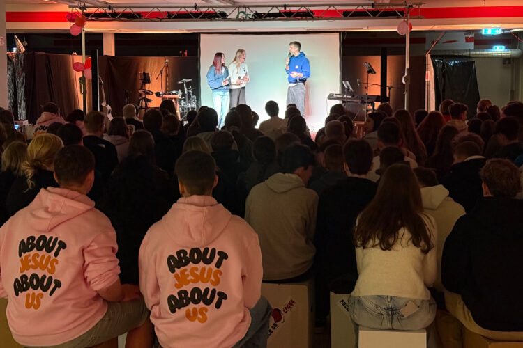 truestory Nights: „Ich habe gerade zum ersten Mal gebetet.“