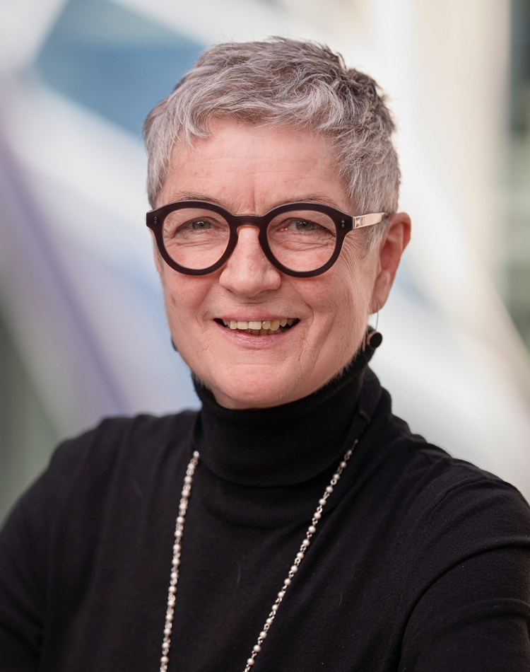 Carmen Rivuzumwami